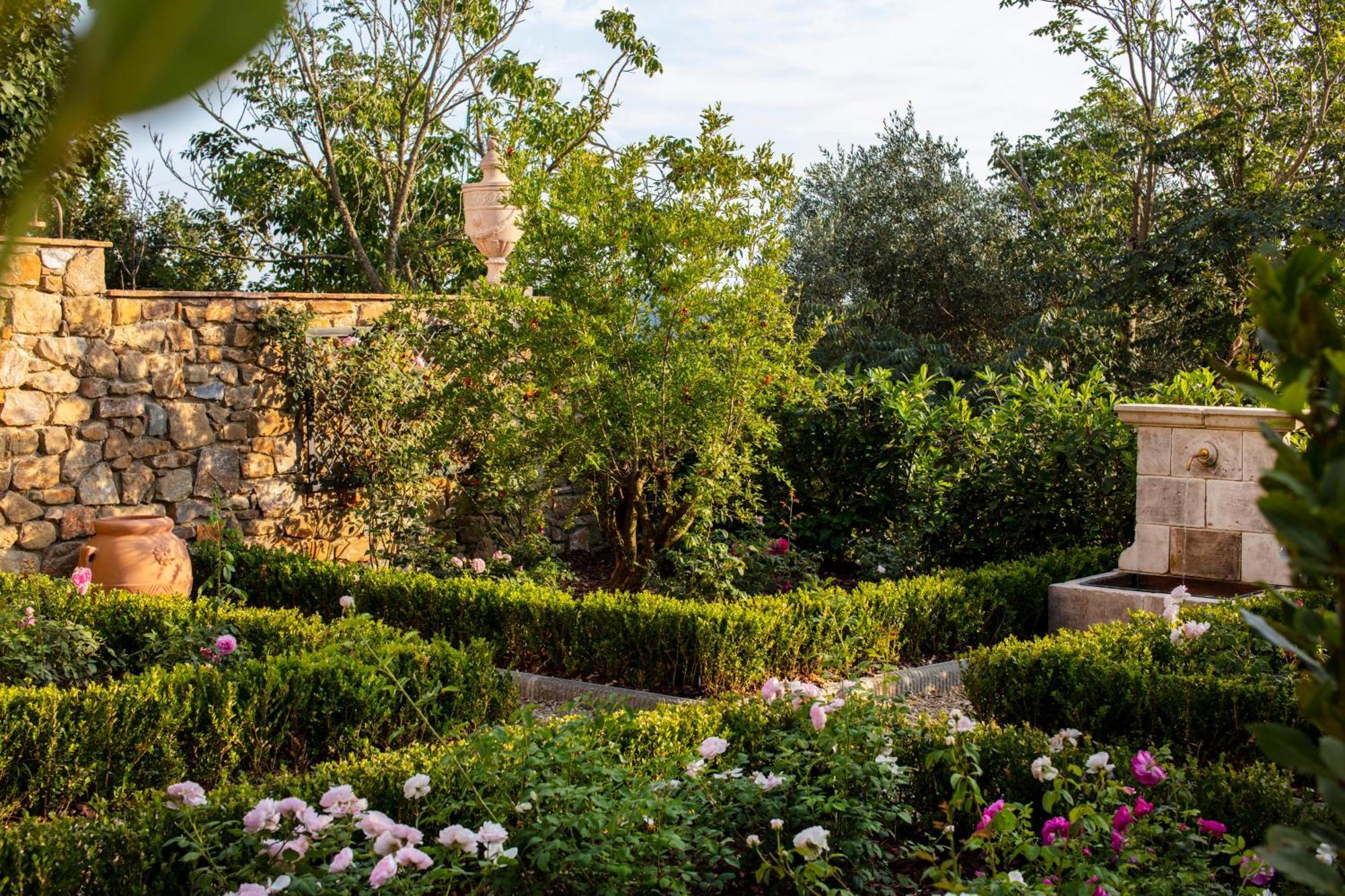 Palazzo Tiglio - A Small Luxury Hotels Of The World San Pancrazio  Bagian luar foto