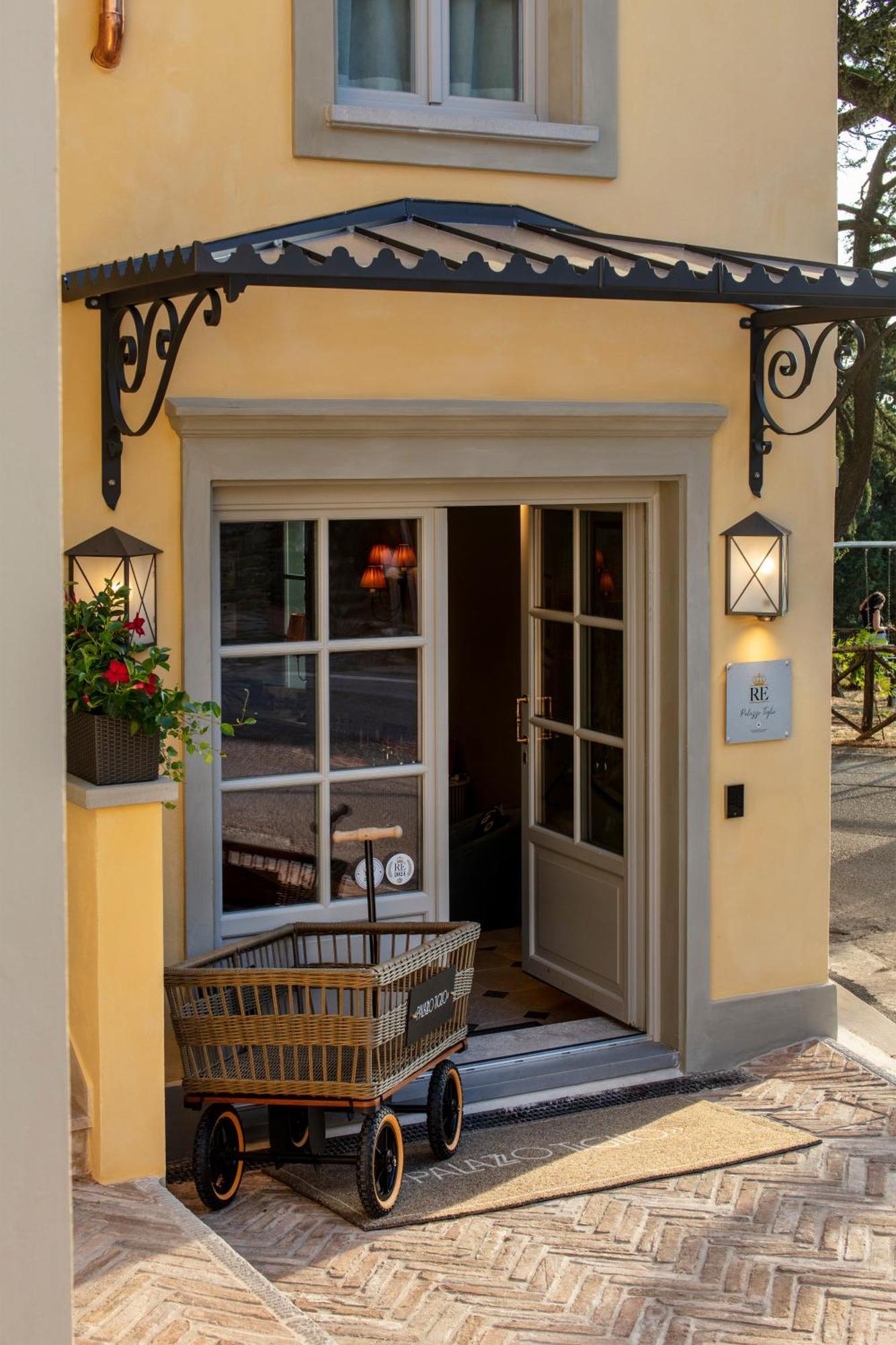 Palazzo Tiglio - A Small Luxury Hotels Of The World San Pancrazio  Bagian luar foto