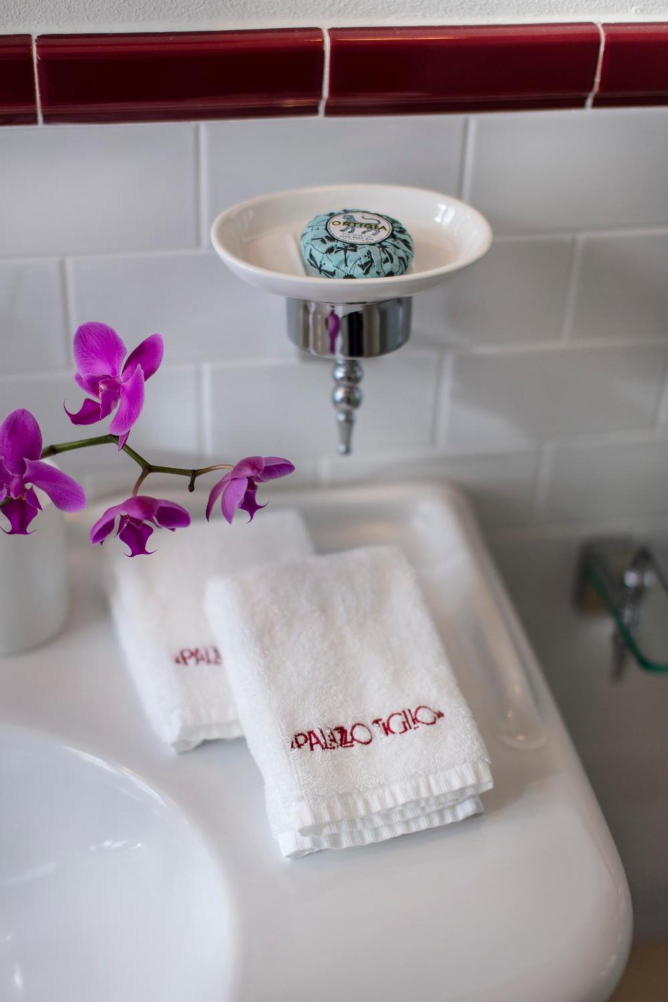 Palazzo Tiglio - A Small Luxury Hotels Of The World San Pancrazio  Bagian luar foto